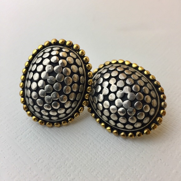 Vintage Jewelry - Vintage Big Chunky Textured Clip On Earrings